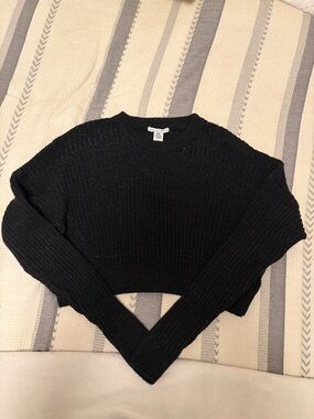 Urban Outfitters Black Ribbed Cropped Crew Sweater